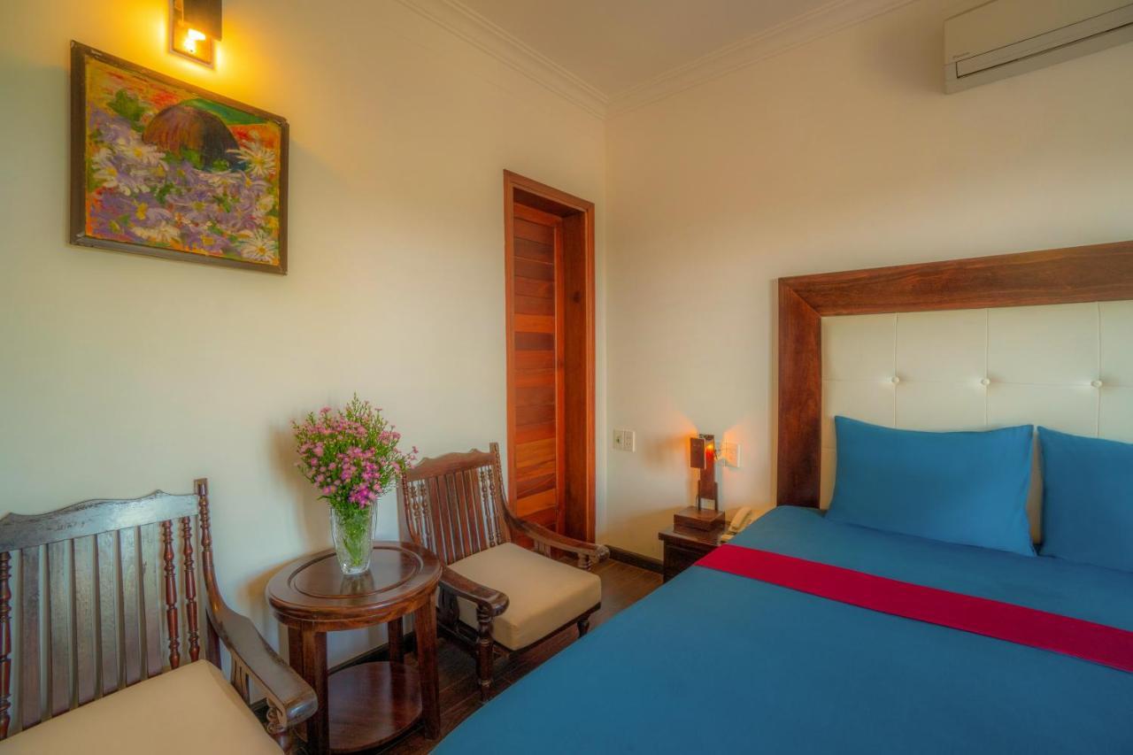 Calm House Hotel Hoi An 1 Экстерьер фото